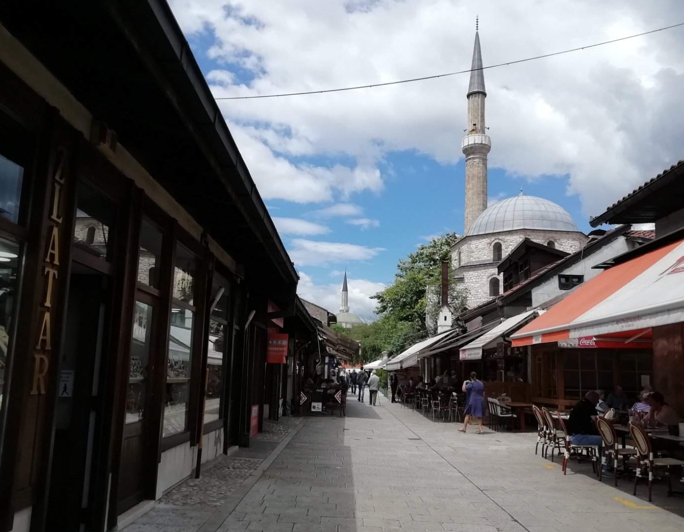 U Sarajevu sunčano uz malu do umjerenu oblačnost