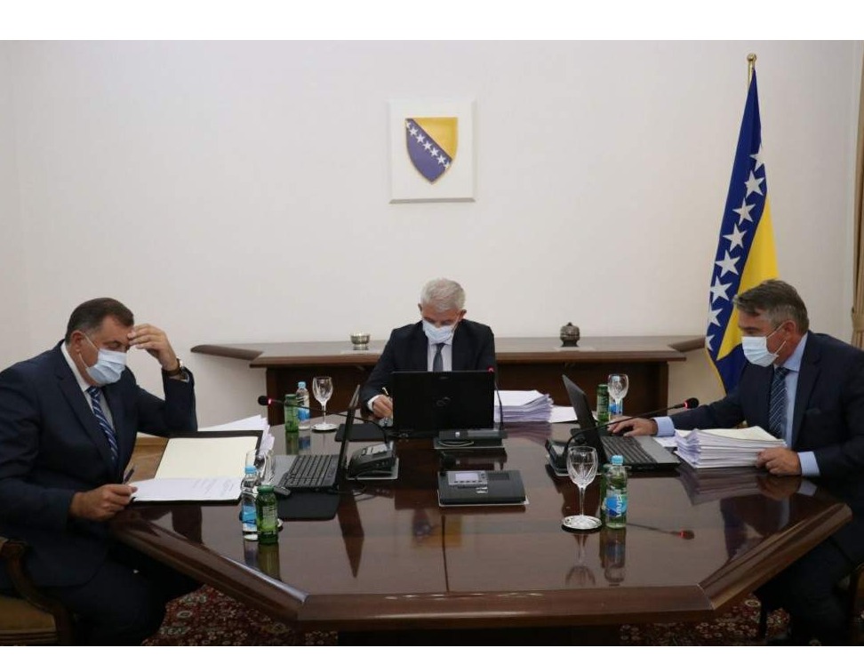 Predsjedništvo BiH razmatralo brojne tačke dnevnog reda, usvojene neke odluke