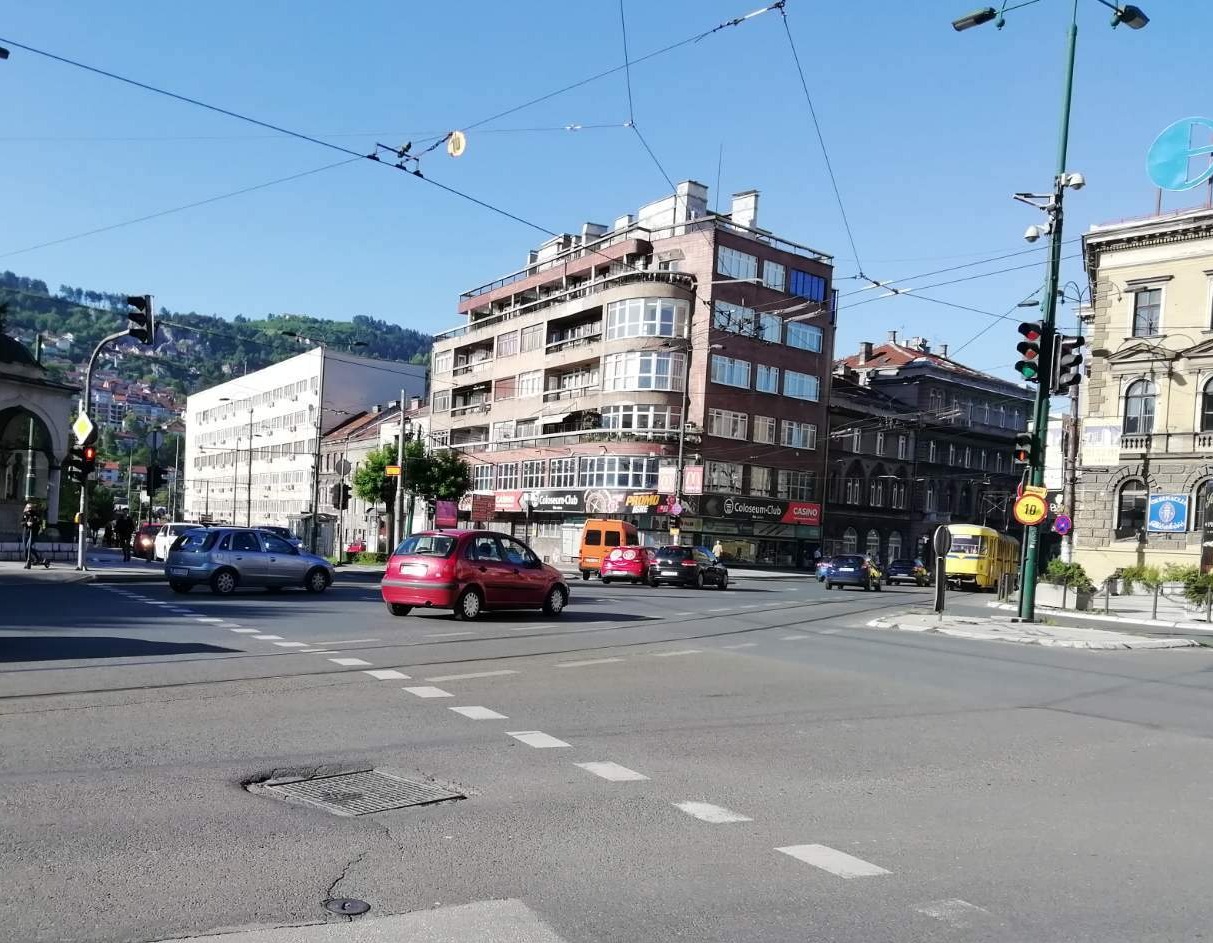 BIHAMK: Zbog sanacionih radova na brojnim dionicama izmijenjen režim saobraćanja