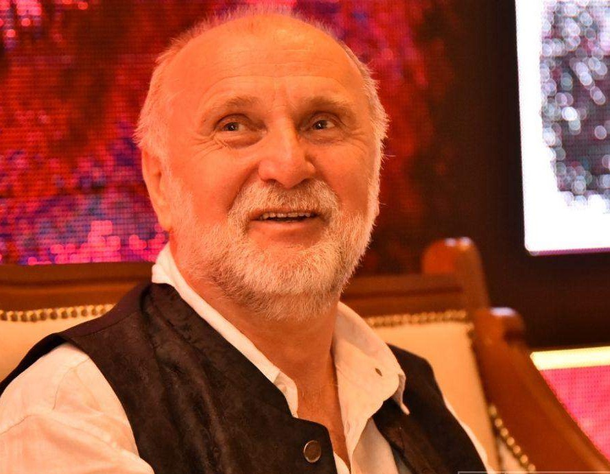 Karahasan: Tvrdoglavo vjerujem u Bosnu, jer je Bosna ljubav