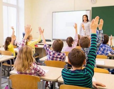 Od 14. rujna u škole se vraćaju učenici starijih razreda osnovne škole, te prvi i četvrti srednjih škola