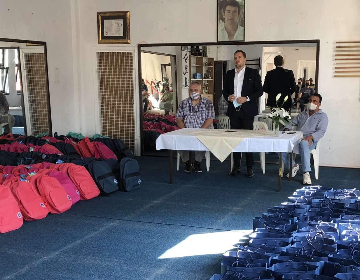 Gradonačelnik Skaka podijelio torbe i školski pribor djeci boraca s područja općine Stari Grad
