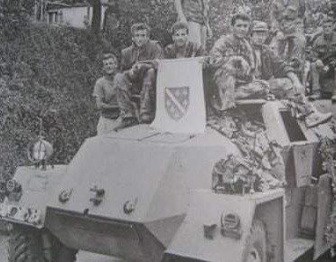 Na današnji dan: Usvojena zastava Bosne od 1831. do 1832. godine i Armija RBiH oslobodila Bosanski Petrovac
