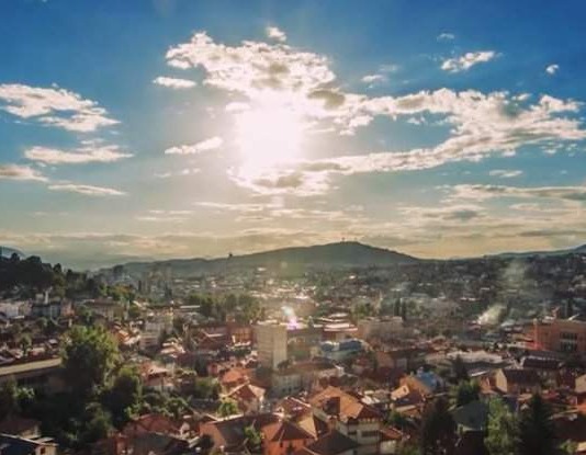 U Sarajevu sunčano, dnevna temperatura 24 stepena