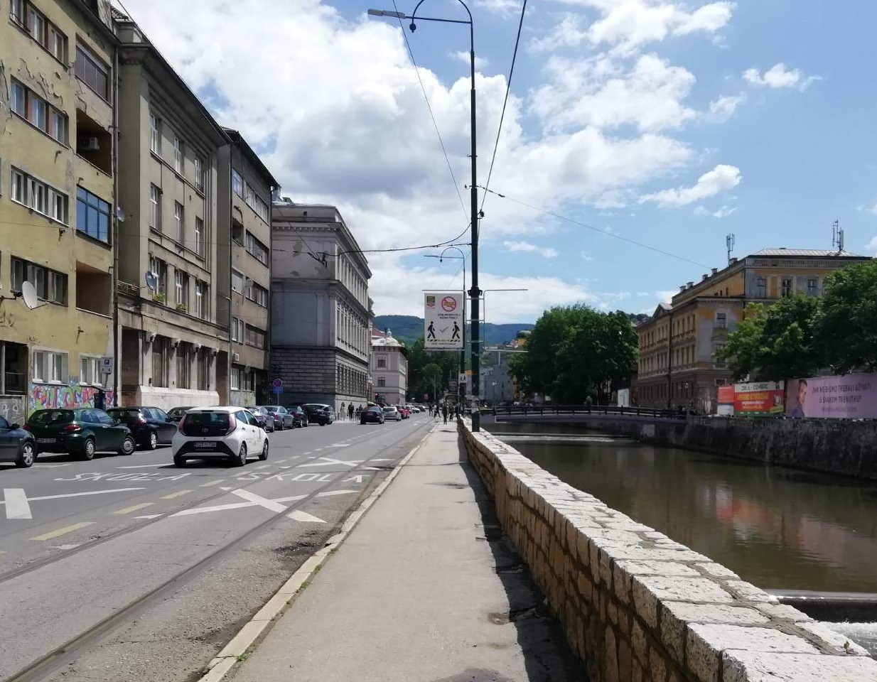  U Sarajevu sunčano uz malu do umjerenu oblačnost