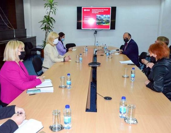 Ministrica Đapo sa predstavnicima USAID-a o izradi strategije razvoja turizma