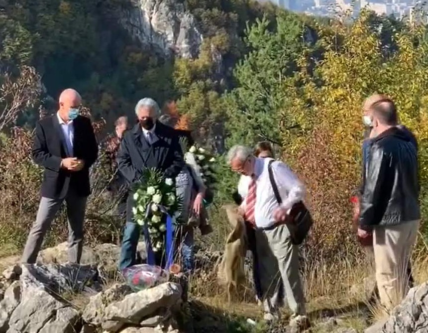 Milan Trivić u ime Grada Sarajeva položio cvijeće i odao počast žrtvama na Kazanima