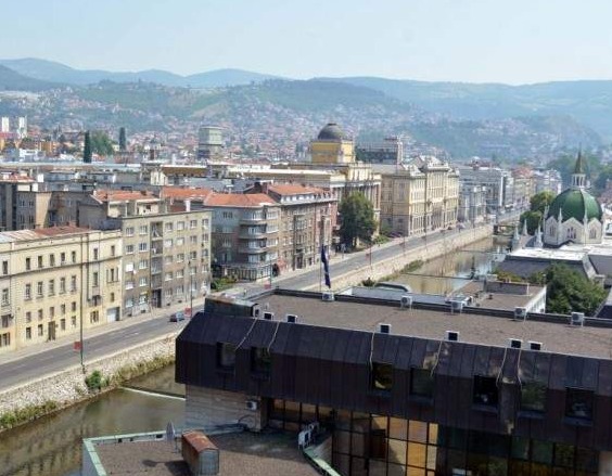 U Sarajevu sunčano, dnevna temperatura zraka 18 stepeni