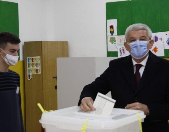 Šefik Džaferović glasao u Zenici