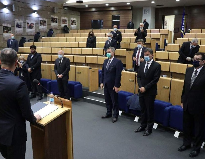 Predstavnici vlasti i akademske zajednice oprostili se od Muratovića