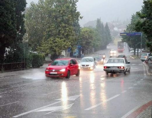 U Sarajevu pretežno oblačno vrijeme sa kišom