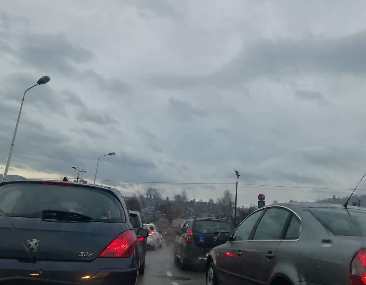 BIHAMK: Kolovoz mokar i klizav, snijeg u višim planinskim predjelima