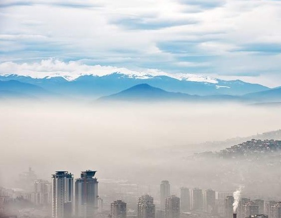 U Sarajevu i danas dugotrajna magla, na planinama sunčano