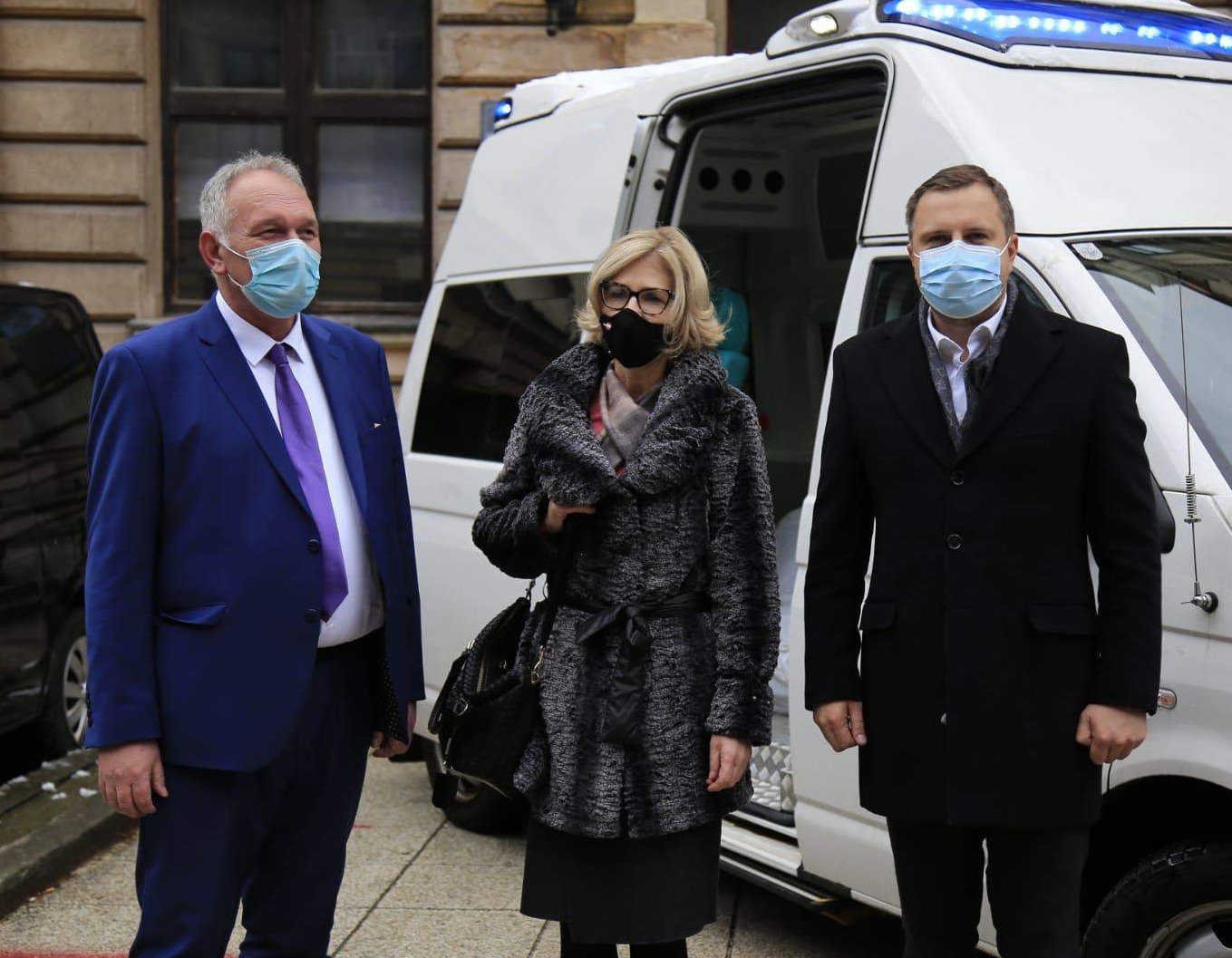Grad Sarajevo: Primopredaja sanitetskog vozila JU Dom zdravlja KS