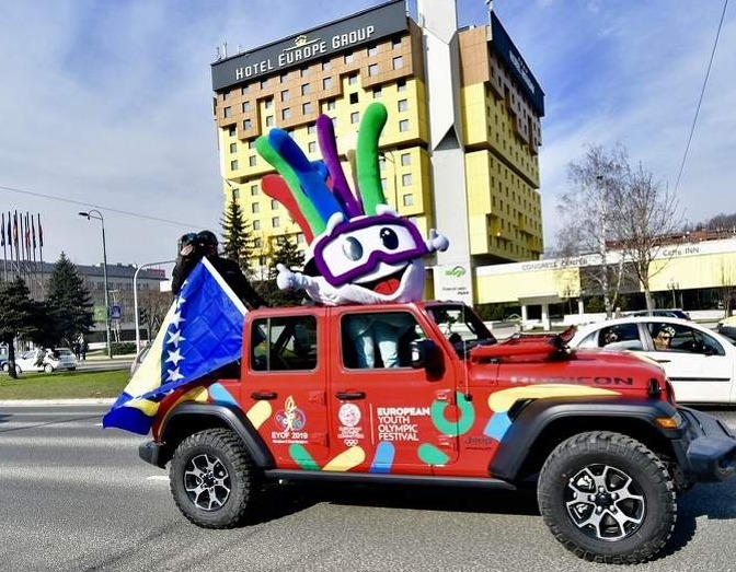 Dan prije EYOF-a 2019: Svečani defile ulicama Sarajeva (FOTO)