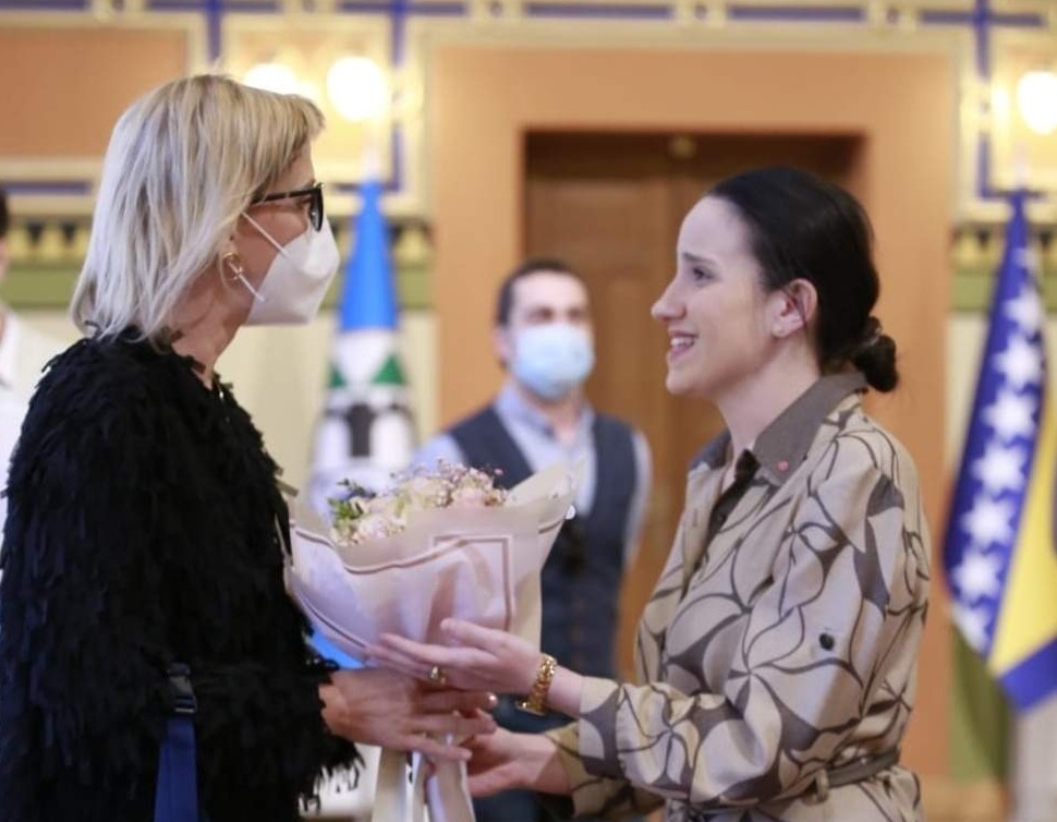 Benjamina Karić u Vijećnici ugostila “Quo Vadis, Aida?” tim: “Hvala što ste Sarajevo vinuli u zvijezde!”