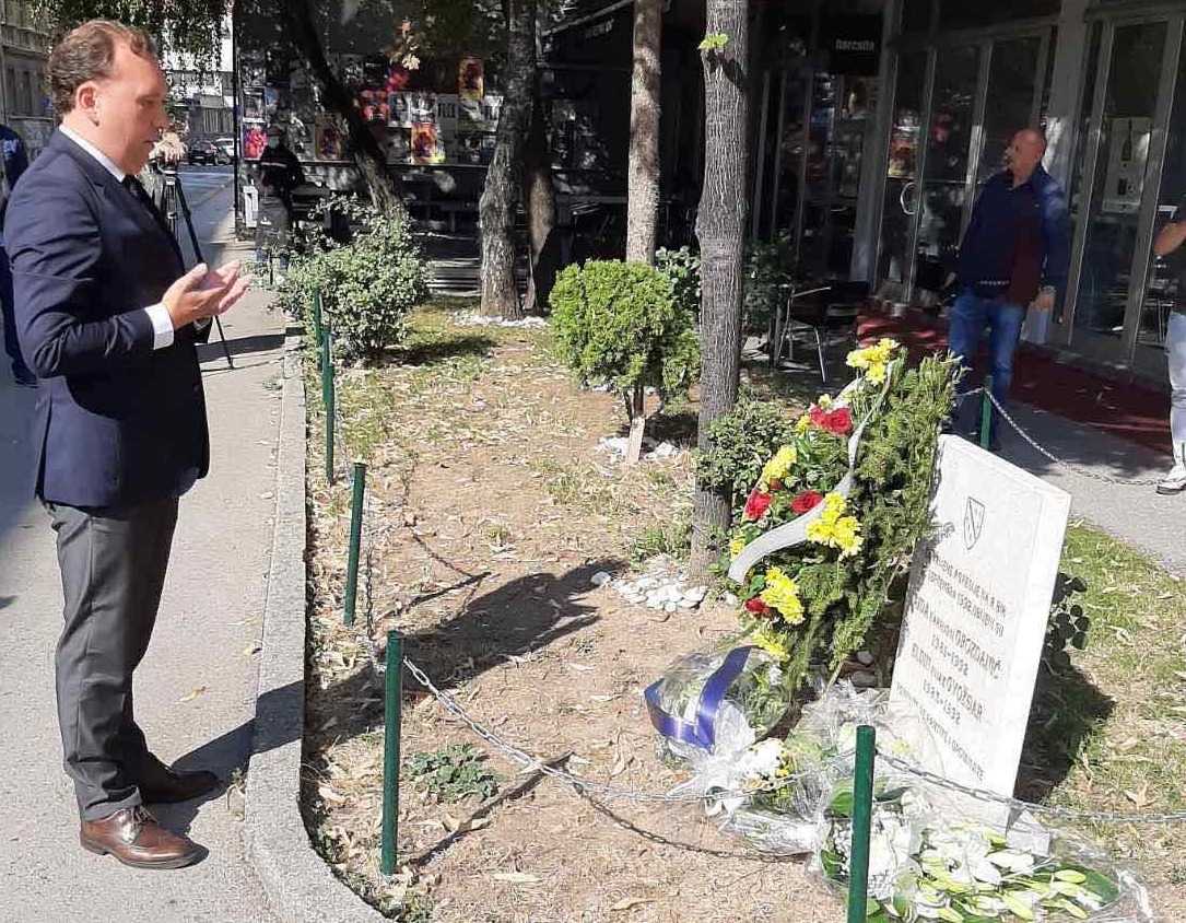 Sjećanje na ubijenu djecu u ulici Hamdije Kreševljakovića