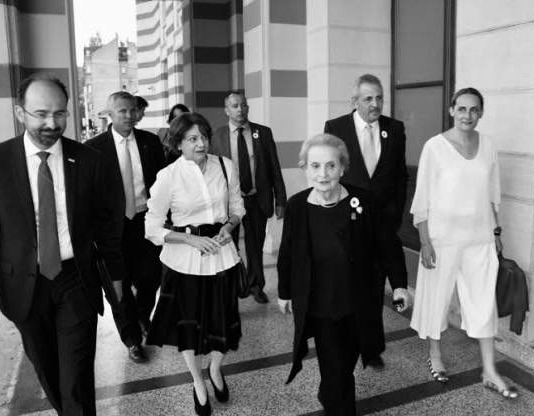 Gradonačelnica Karić: Madeleine Albright pamtit ćemo kao izuzetnog čovjeka i iskrenog prijatelja Sarajeva i BiH 