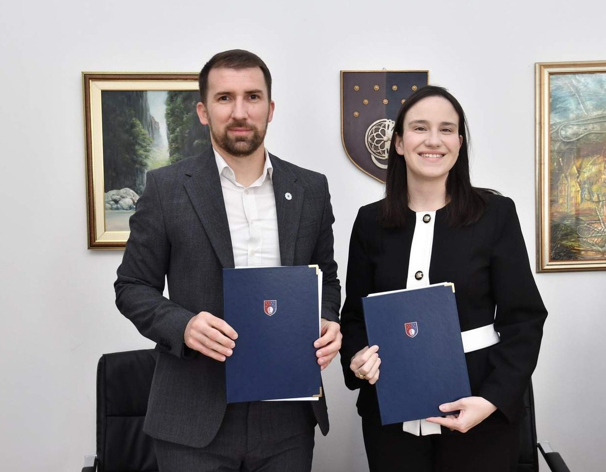 Gradonačelnica Karić i ministar Delić potpisali Sporazum o sufinanciranju Projekta obnove i rekonstrukcije Bistričkog potoka