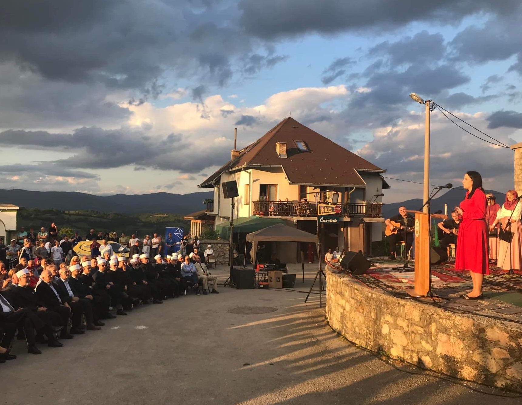 Benjamina Karić na ceremoniji otvaranja 512. Dana Ajvatovice