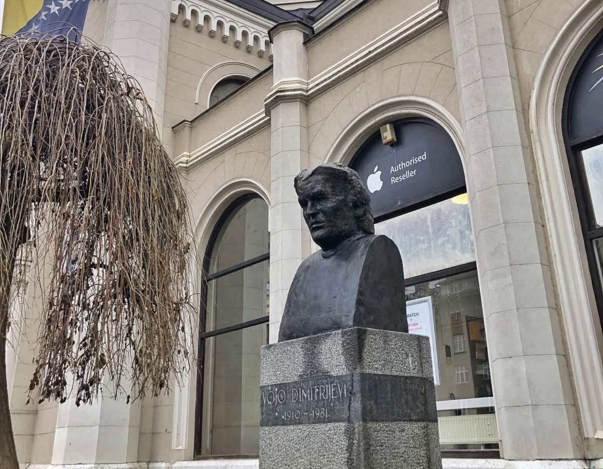 Vraćena bista Voje Dimitrijevića ispred Akademije likovnih umjetnosti