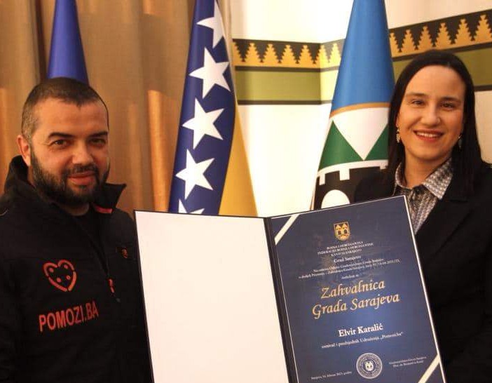 Zahvalnica Grada Sarajeva humanitarnoj organizaciji „Pomozi.ba“