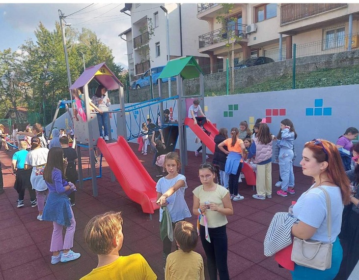 Avdić na otvorenju dječjeg igrališta u Ulici Varaždinska
