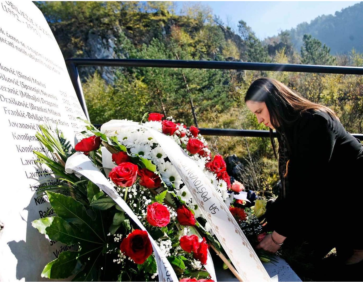 Gradonačelnica Karić odala počast žrtvama Kazana: Svaka agresija i rat je put u besmisao