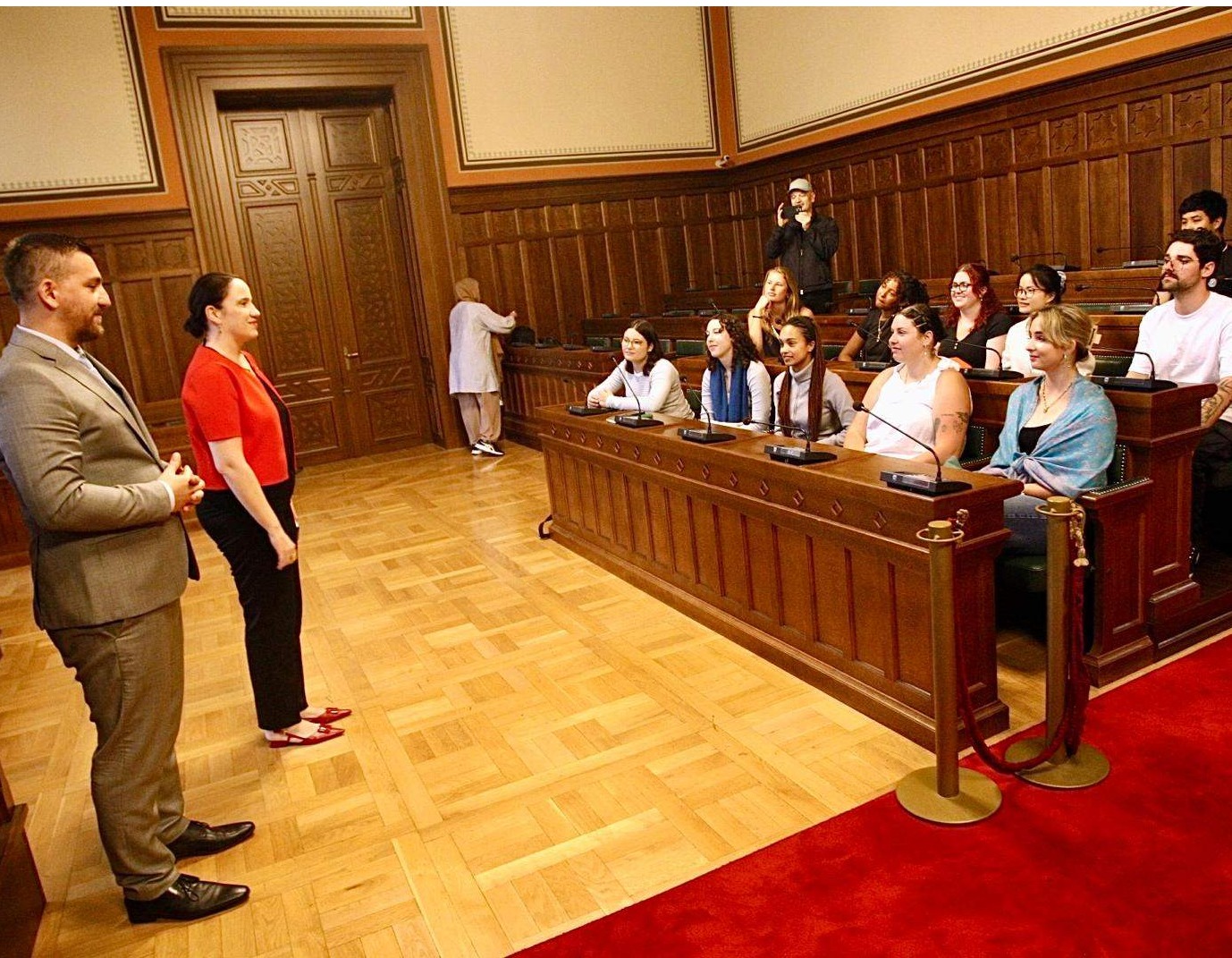 Karić i Ademović u Vijećnici ugostili profesora Hariza Halilovića i studente iz Australije 