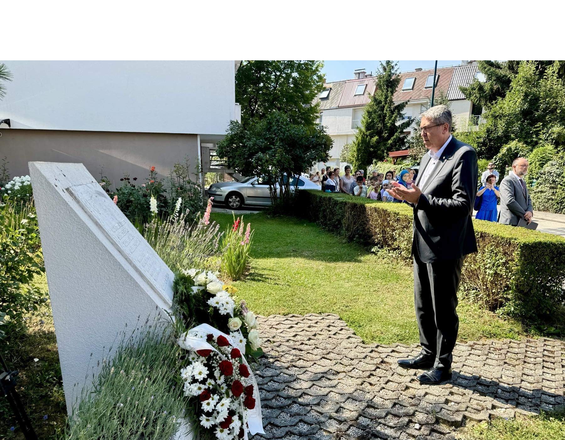 Obilježena 31. godišnjica masakra u ulici Hakije Turajlića na Dobrinji