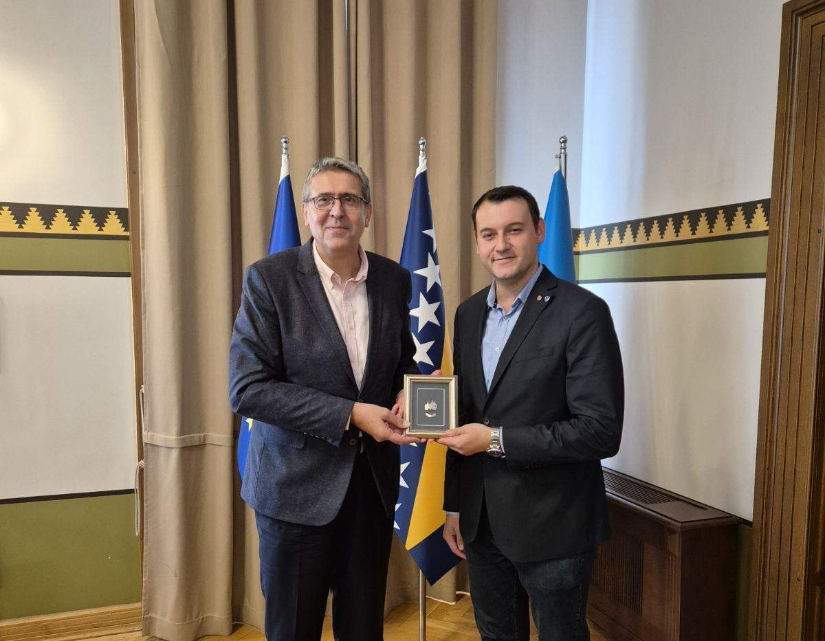 Zamjenik gradonačelnice Avdić s predstavnikom Kvinesdala iz Norveške o jačanju suradnje unutar Mreže “Gradonačelnici za mir”