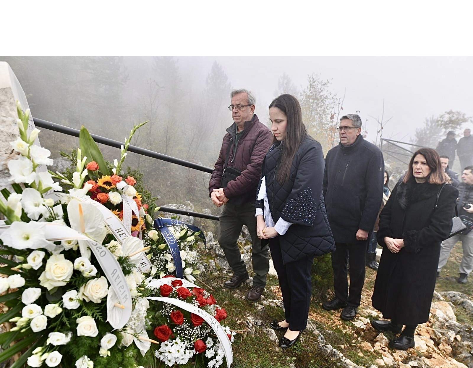 Grad Sarajevo: Odana počast i položeno cvijeće na spomen-obilježje Kazani