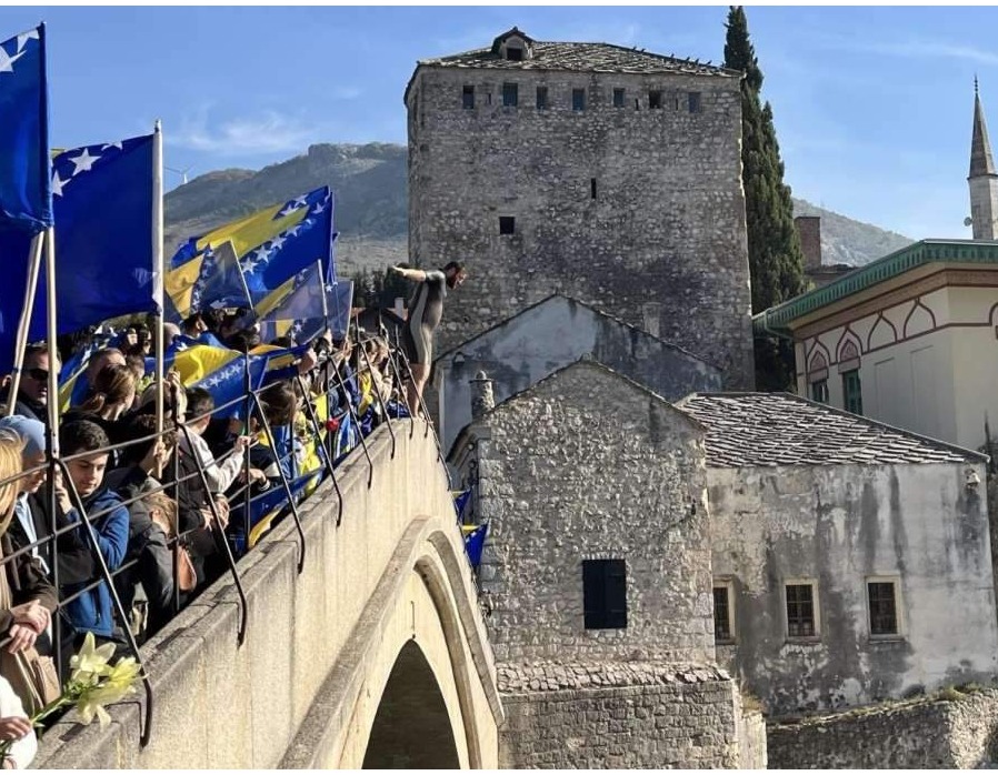 Trideset i jedna je godina od rušenja Starog mosta 