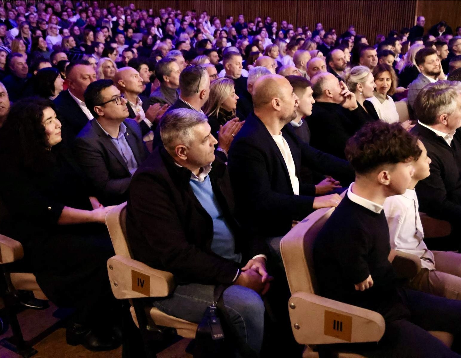Gradonačelnik Puharić na premijeri filma o Ismailu Barlovu i Ismailu Zulfiću, najboljim prijateljima i sjajnim paraplivačima