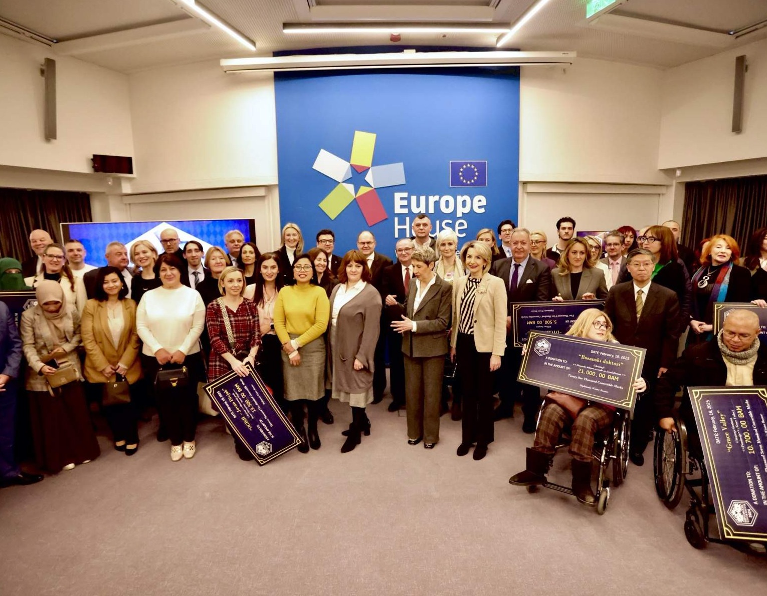 Europe House: Uručena sredstva prikupljena na Diplomatskom zimskom bazaru 2024