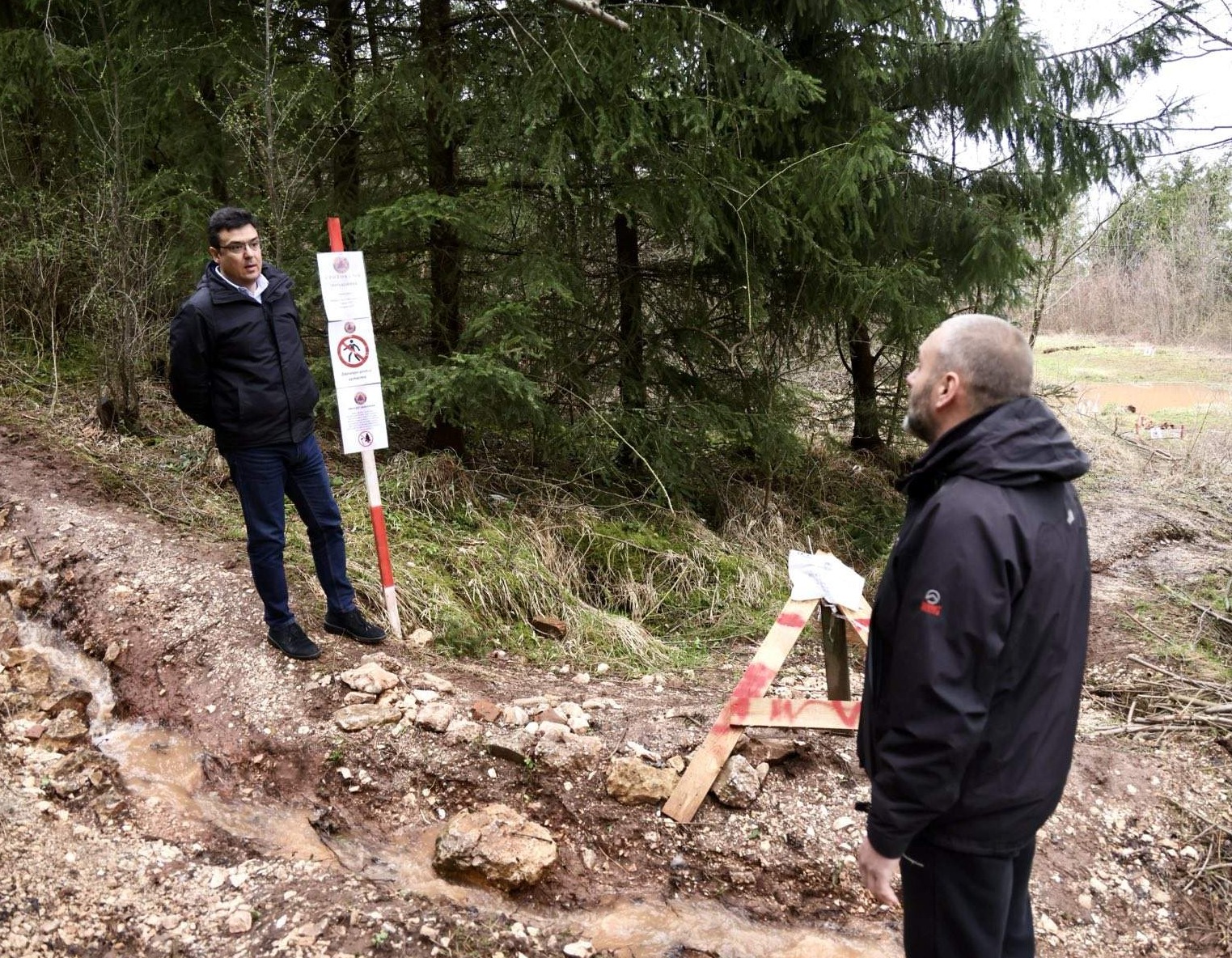 Gradonačelnik Puharić obišao klizište na lokalitetu Curine njive: Situacija je ozbiljna, potrebna koordinirana reakcija svih nadležnih službi
