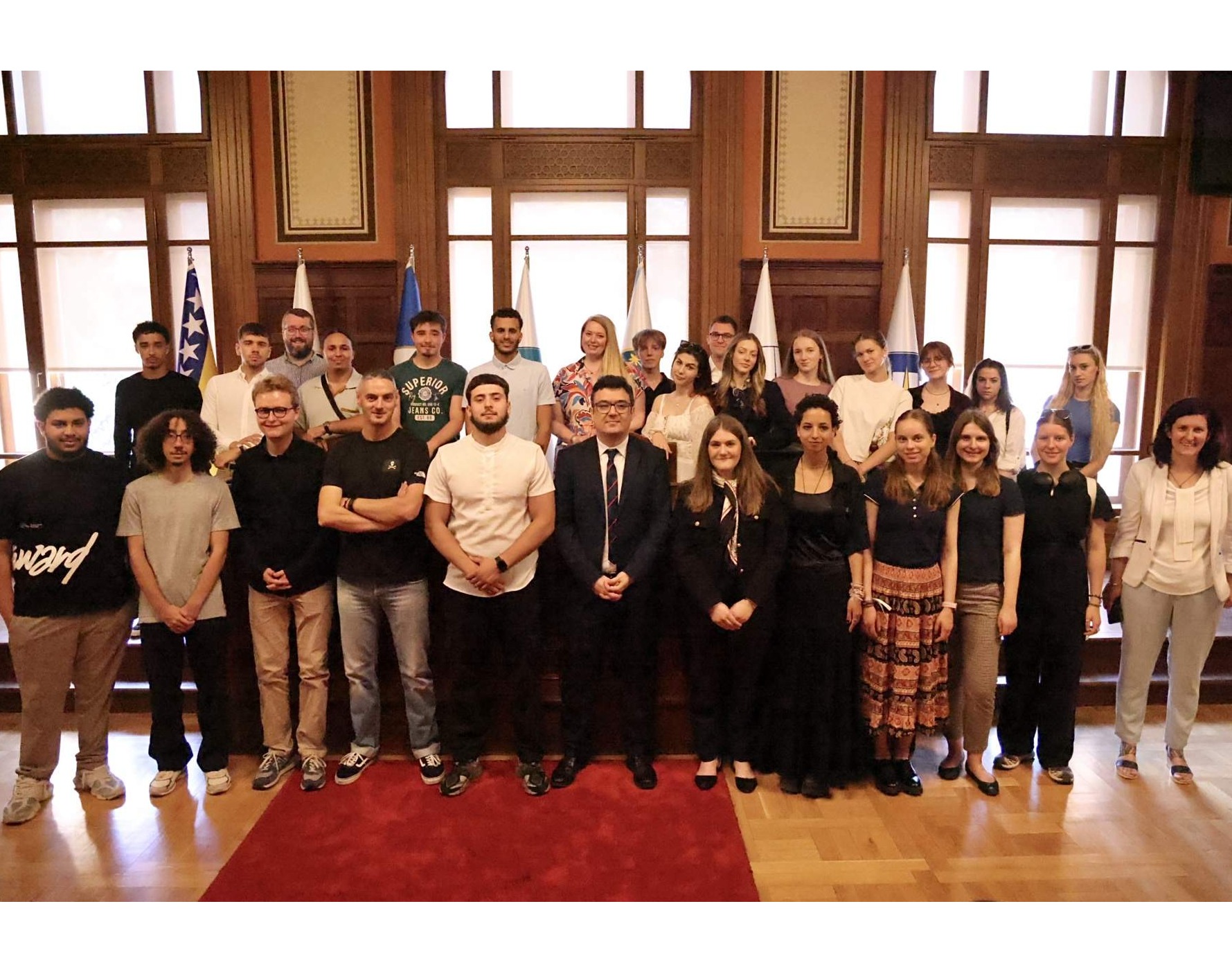 Gradonačelnik Puharić u Vijećnici poželio dobrodošlicu sudionicima međunarodne omladinske razmjene „Protiv zaborava: Bosna i Hercegovina“ 