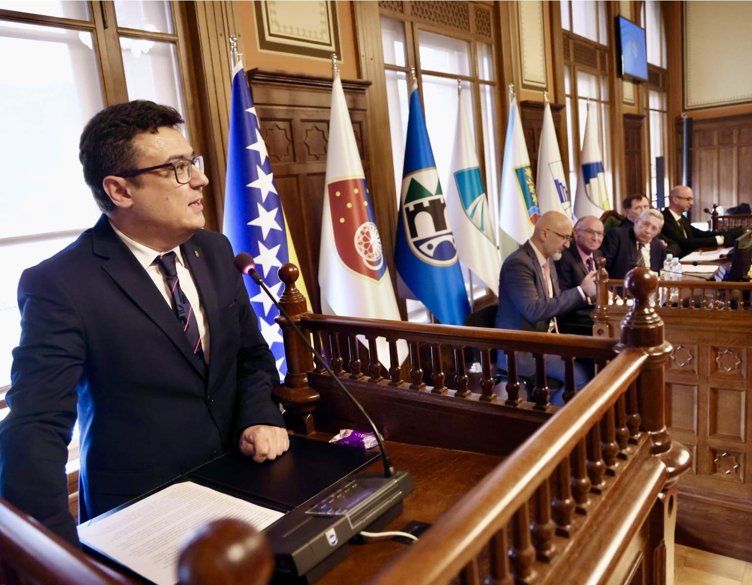 U Vijećnici promovirana knjiga "Menadžment javne uprave, s posebnim osvrtom na Bosnu i Hercegovinu" prof. dr. Fuada Puriševića