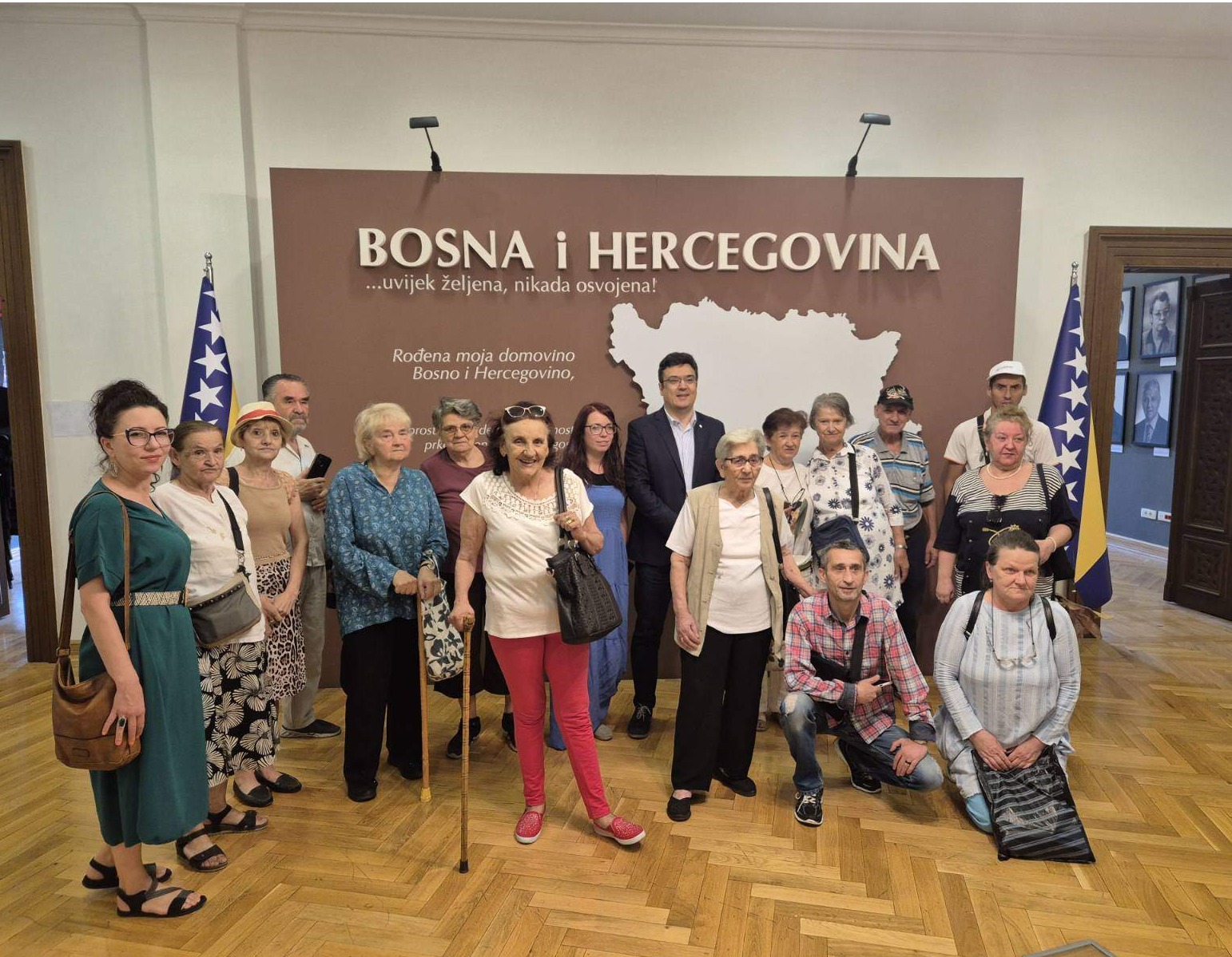 Gradonačelnik Puharić u Vijećnici pozdravio članove Udruge „Srce za bližnje”