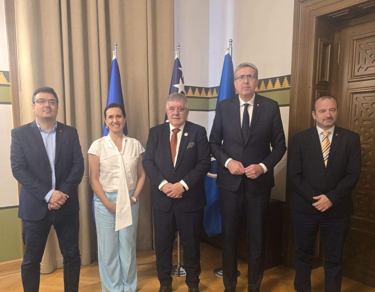 Grad Sarajevo pokreće inicijativu za povratak administracije u zgradu DPO-a na Skenderiji