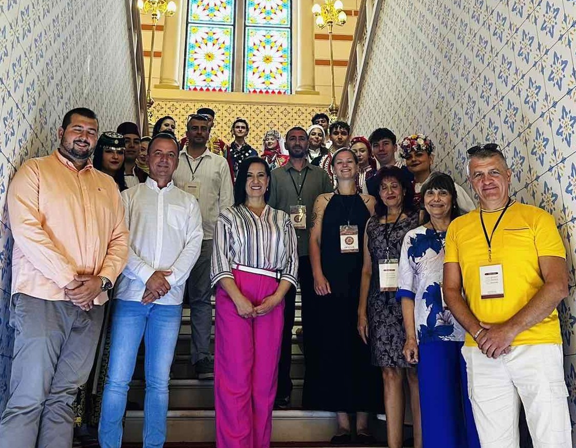Mirela Džehverović u Vijećnici ugostila sudionike 4. Internacionalnog festivala folklora