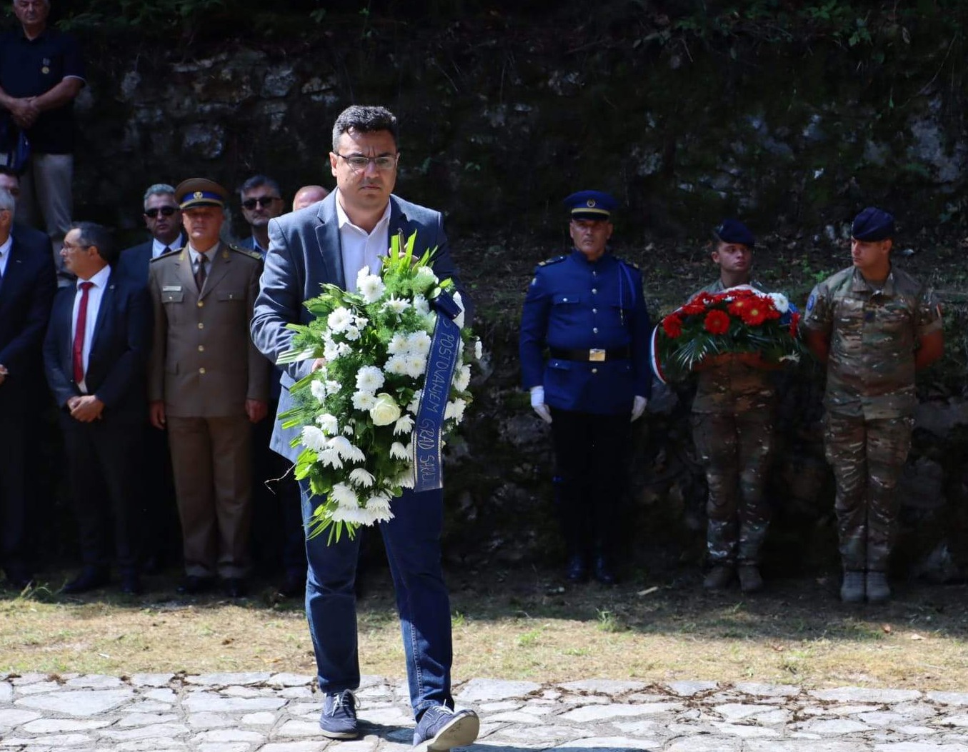 Puharić na obilježavanju 30. godišnjice stradanja američkih diplomata i francuskog vojnika na Igmanu