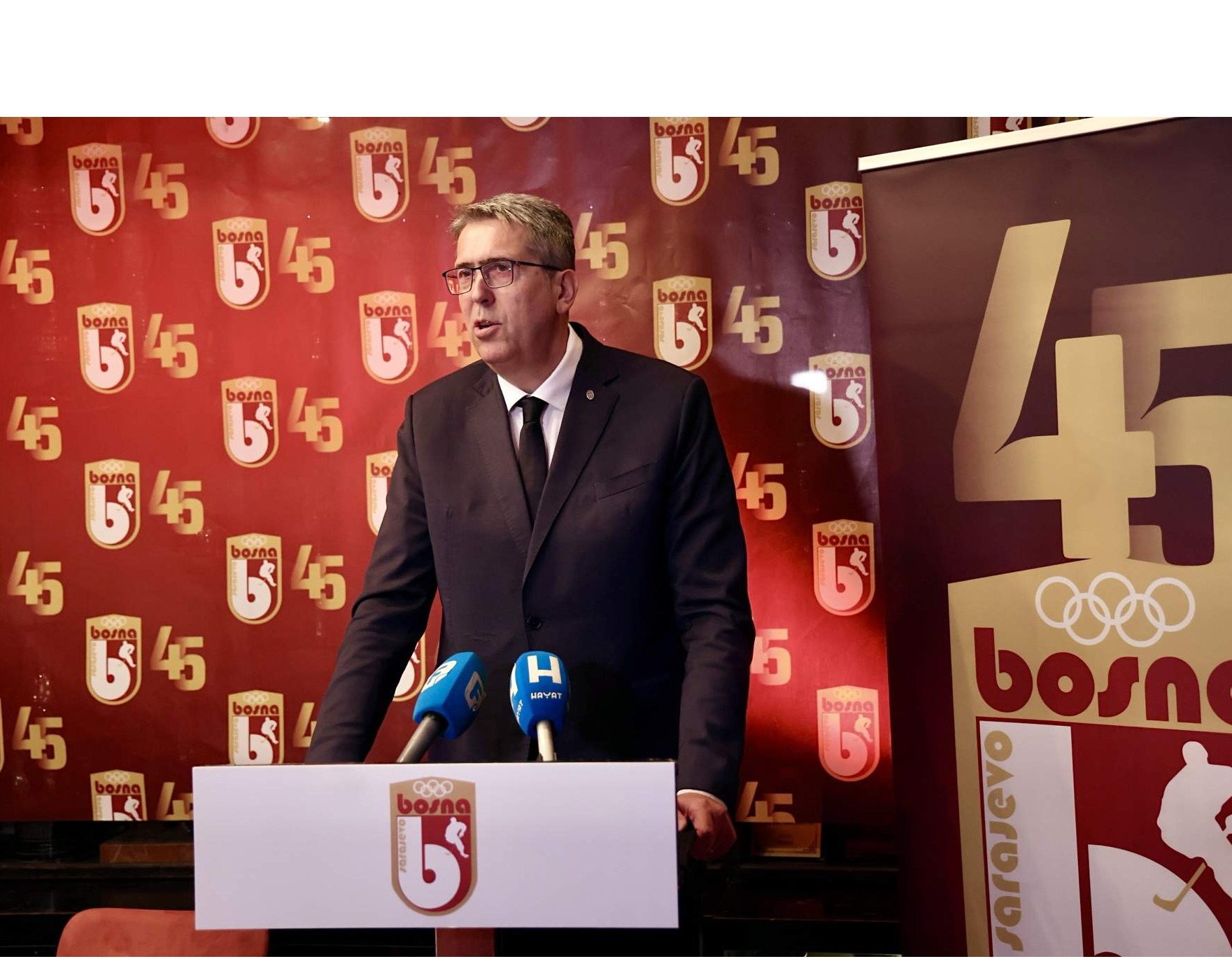 Gradonačelnik Avdić na proslavi 45 godina Hokejaškog kluba „Bosna“
