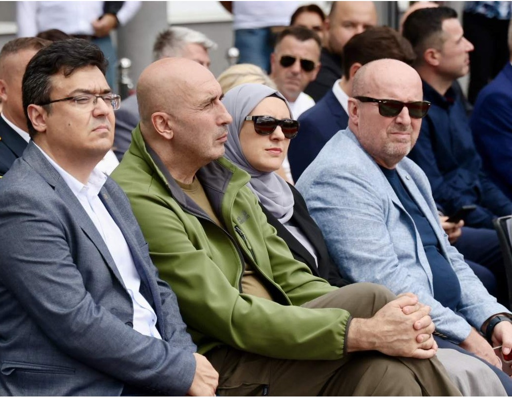 Zamjenik gradonačelnika Puharić na ceremoniji polaganja zakletve nove generacije kadeta MUP KS 