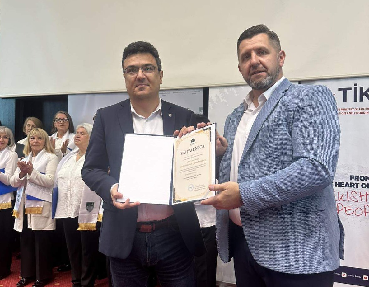 Međunarodni dan osoba treće životne dobi: Puharić obišao obnovljeni prostor Udruženja "Generacija"