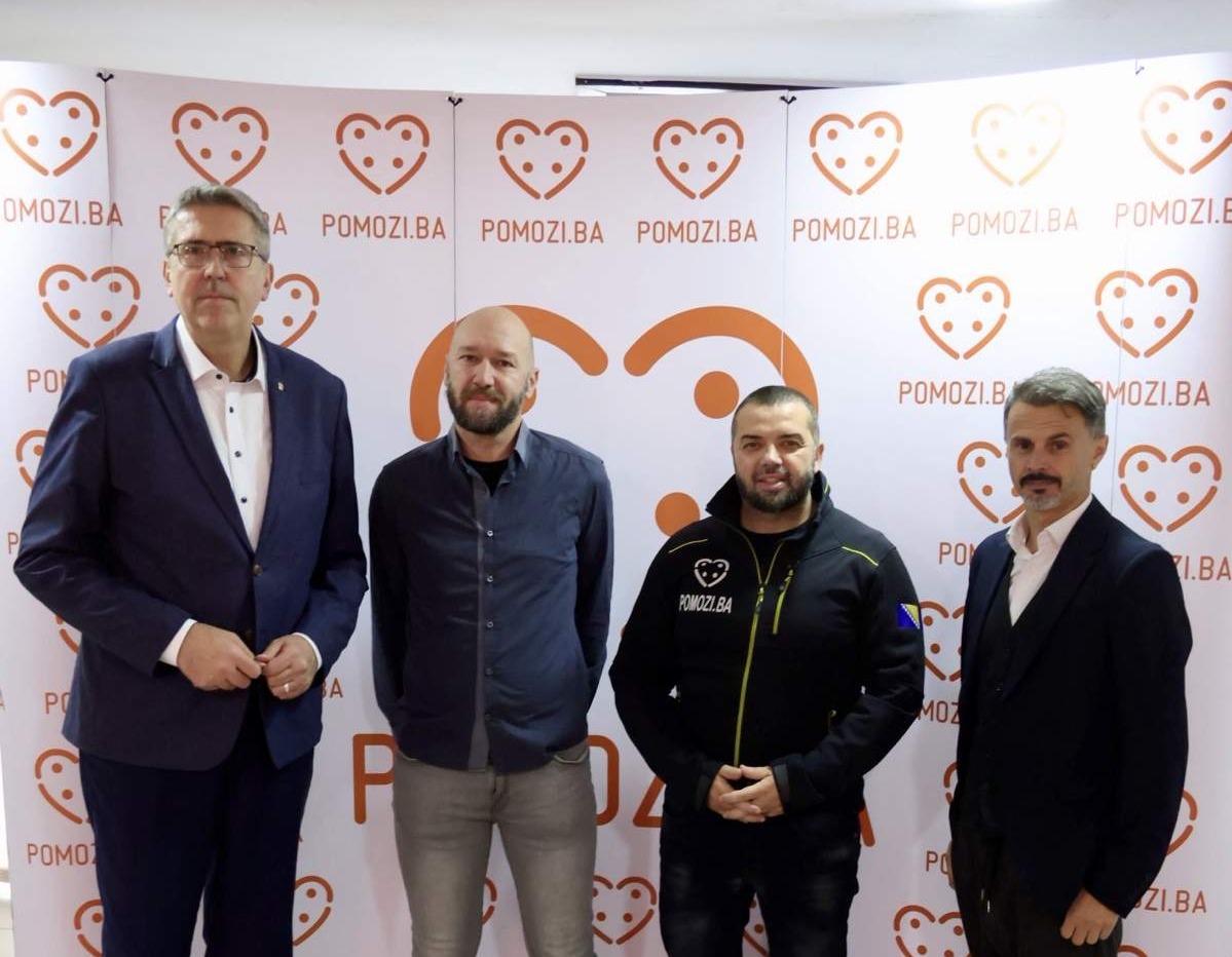 Gradonačelnik Avdić posjetio Udrugu „Pomozi.ba“