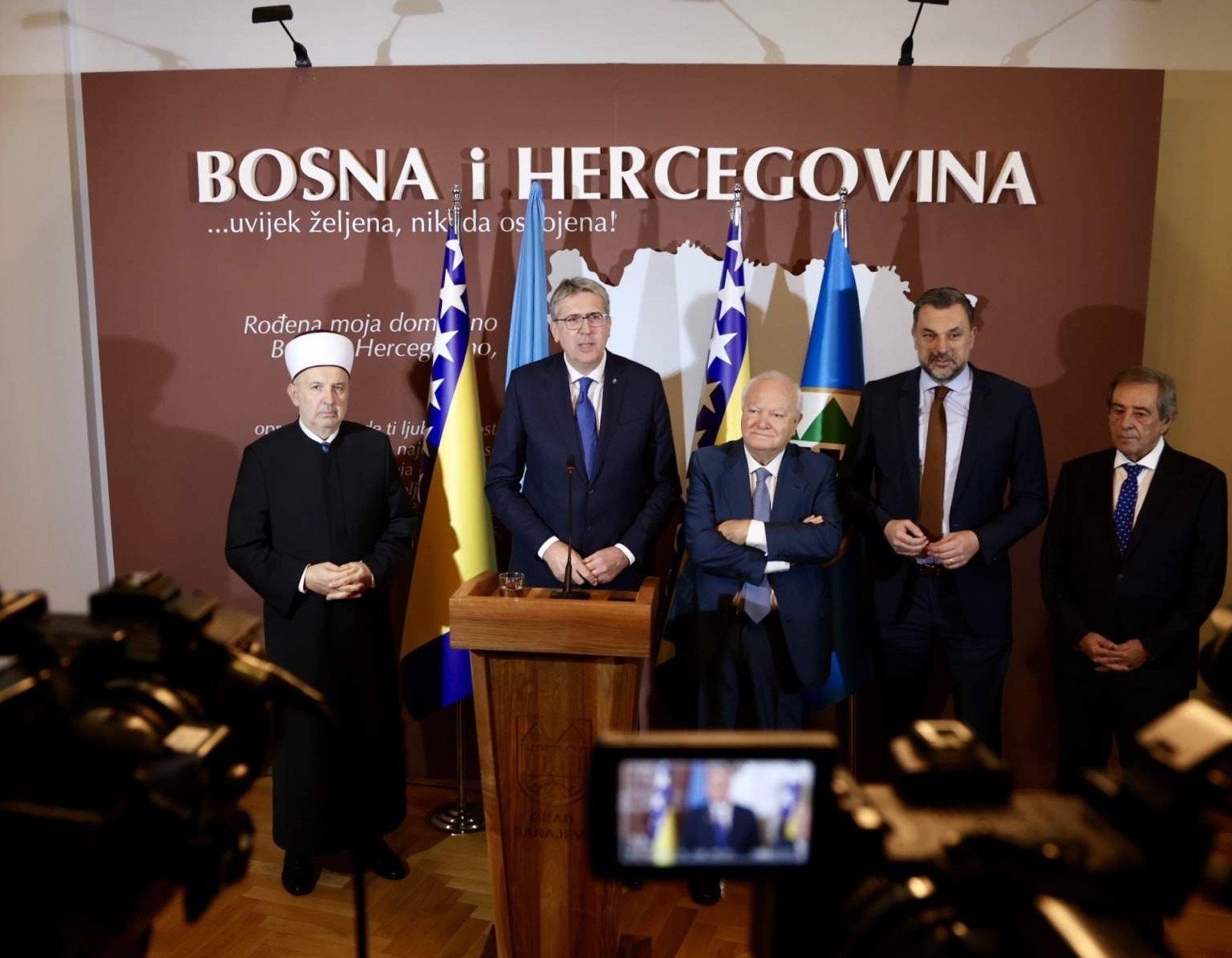 Vijećnica: Završena dvodnevna konferencija „Poziv za mir, okončanje ratova i poštivanje međunarodnog prava“