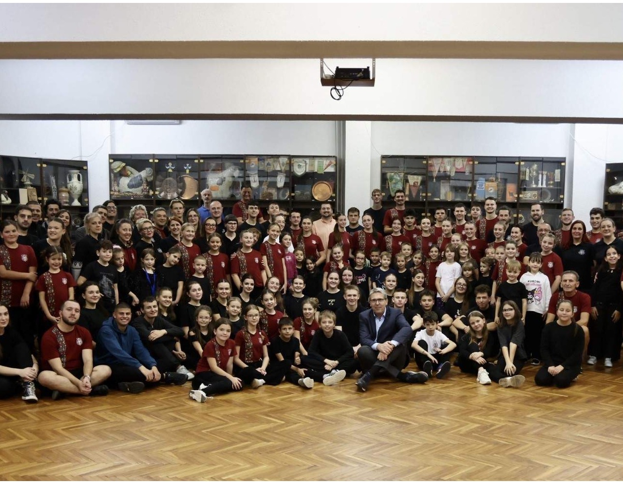 Gradonačelnik Avdić posjetio KUD "Lola"