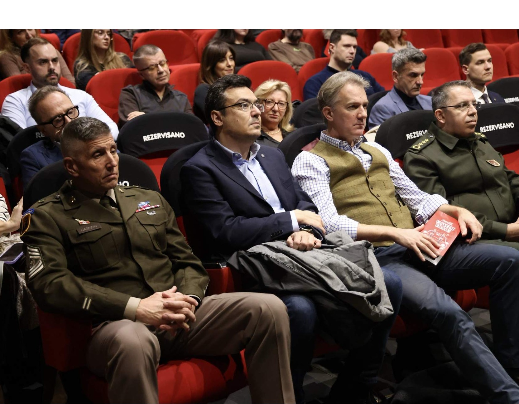 Zamjenik Puharić na projekciji filma „Facing war“ o posljednjoj godini mandata Stoltenberga