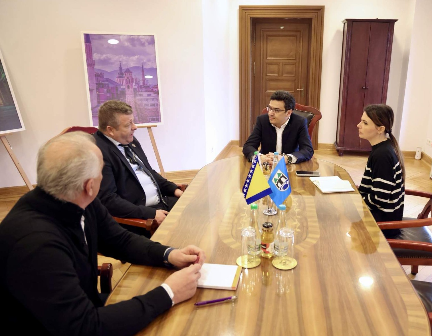 Arhiv FBiH: Zamjenik Puharić o digitalizaciji građe s Hajrudinom Ćuprijom
